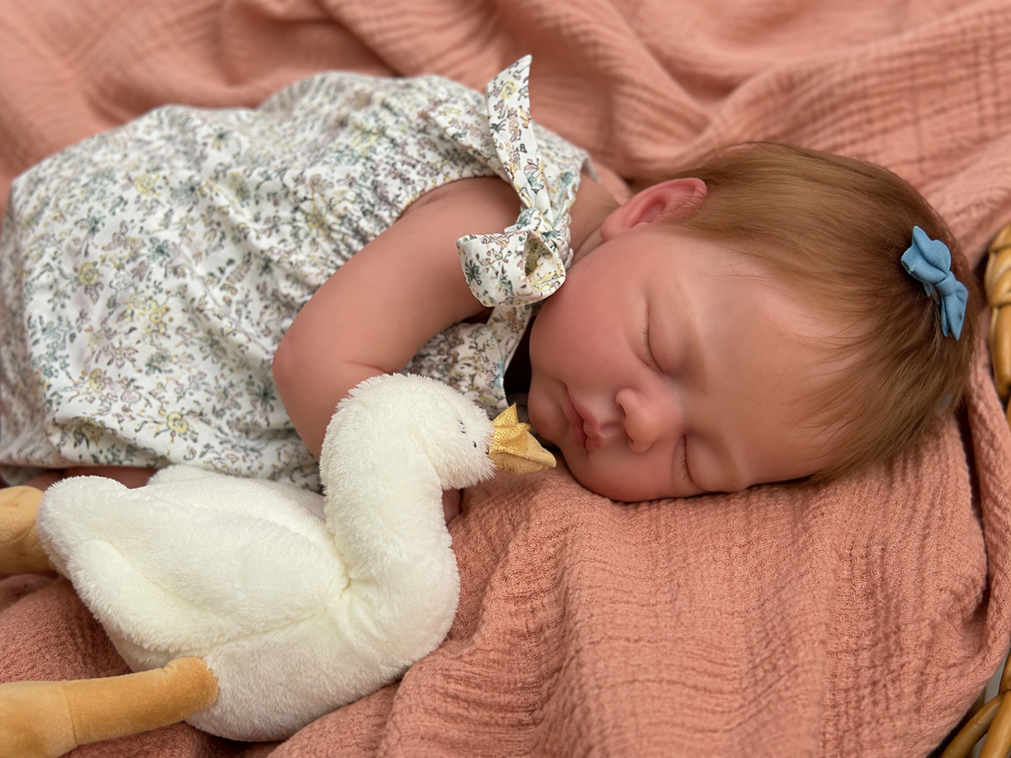 Muñeca Reborn Realista Laura niña 45cm y 1.500kg