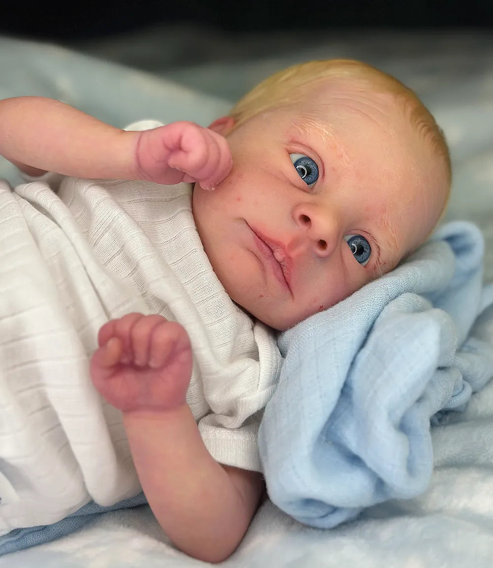Muñeco Reborn Realista Lucas niño 51cm y 1.700kg