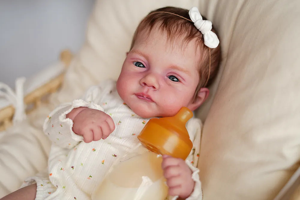 Muñeca Reborn Realista Emma niña 49cm y 1.700kg