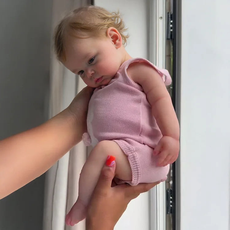 Muñeca Reborn Realista Carol Niña 49cm y 1.800 kg